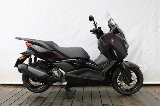 YAMAHA XMAX 300 CONNECTED ABS YAMAHA XMAX 300 CONNECTED ABS